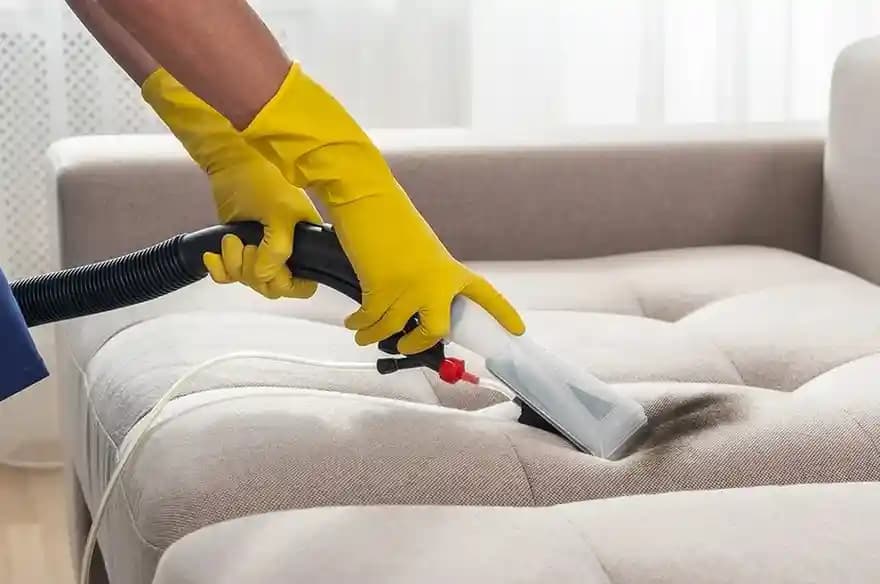 Cleaning a fabric sofa