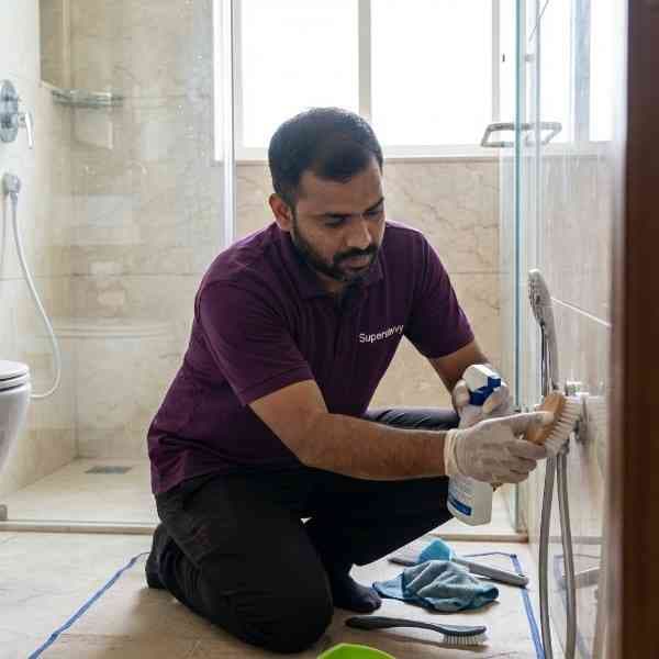 Bathroom Basic Cleaning Service in delhi